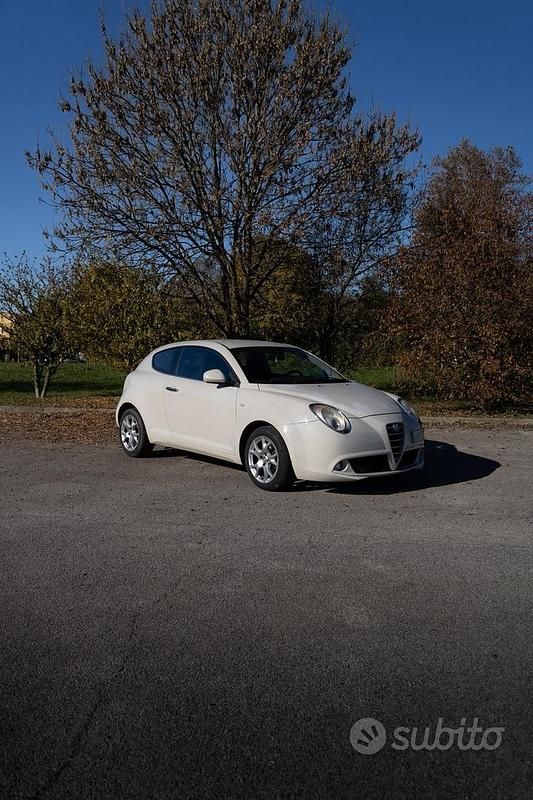 Usata Alfa Romeo MiTo 105 CV (77 kW) 2011 Bianco Utilitaria
