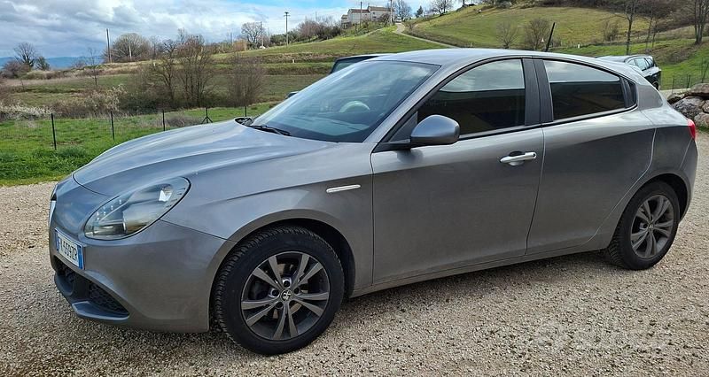 Usata Alfa Romeo Giulietta 120 CV (88 kW) 2017 Grigio Utilitaria