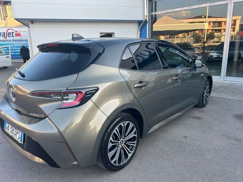 Usata Toyota Corolla Business Edition 98 CV (72 kW) 2020 Verde Berlina