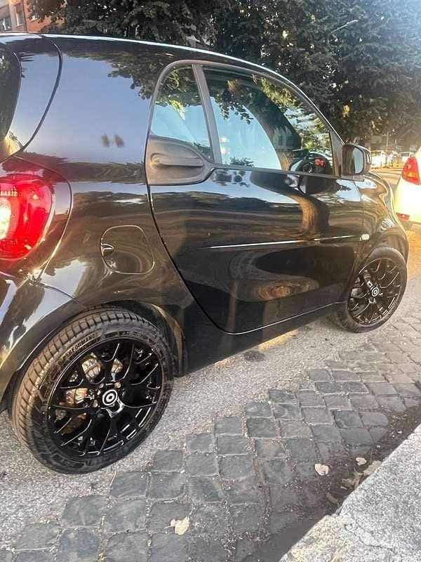 Begagnad Smart ForTwo Coupé Prime 71 HK (52 kW) 2022 Svart Halvkombi