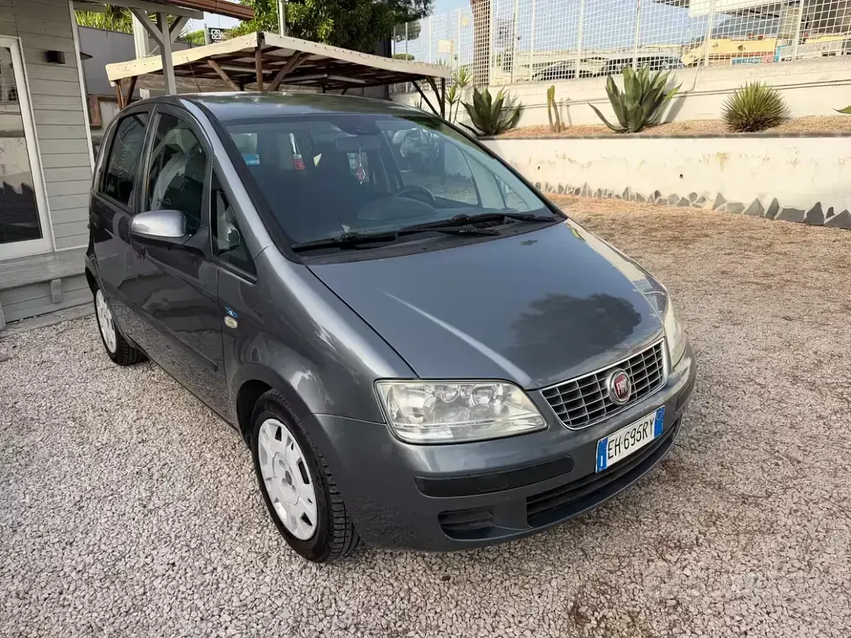 Usata Fiat Idea Active 95 CV (69 kW) 2011 Monovolume