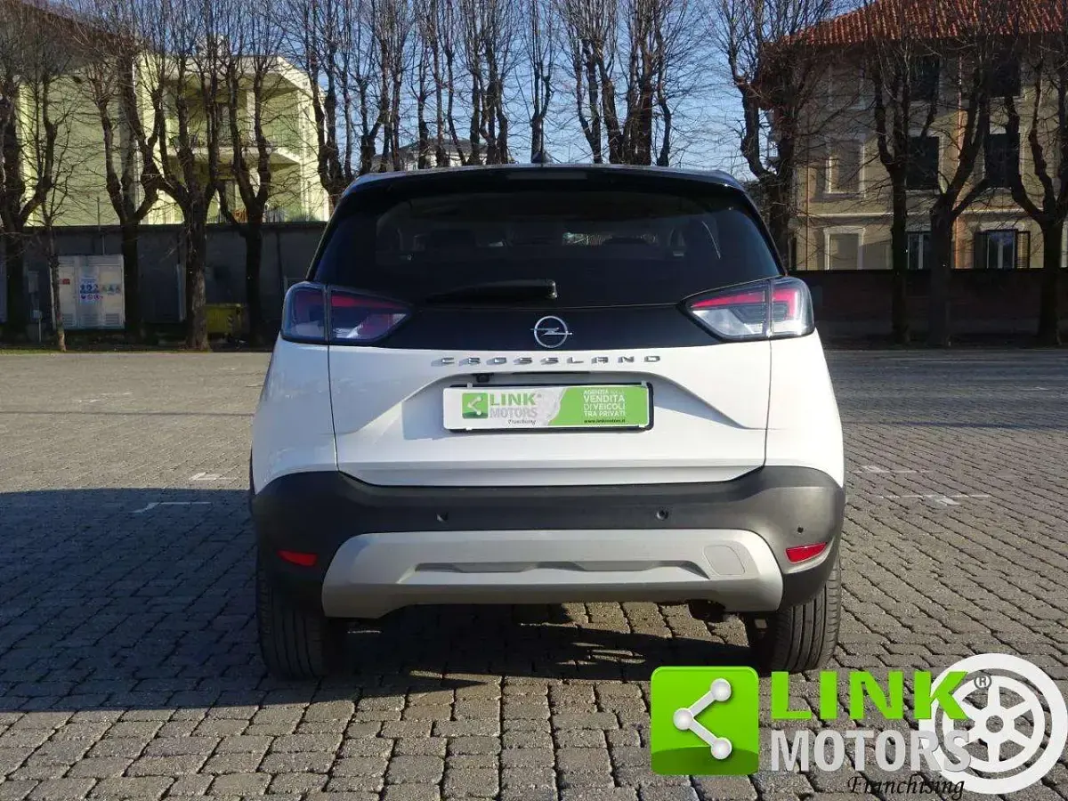 Usata Opel Crossland Elegance 83 CV (61 kW) 2021 Bianconero SUV