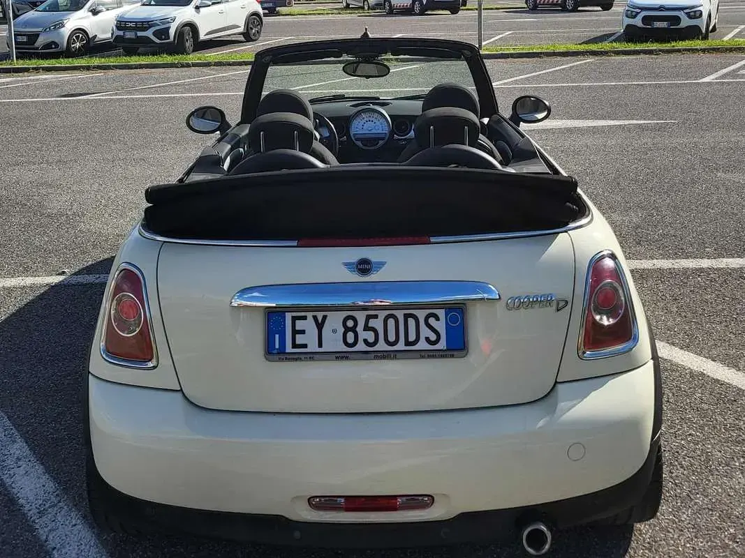Usata Mini Cooper D Cabriolet 111 CV (81 kW) 2015 Cabrio