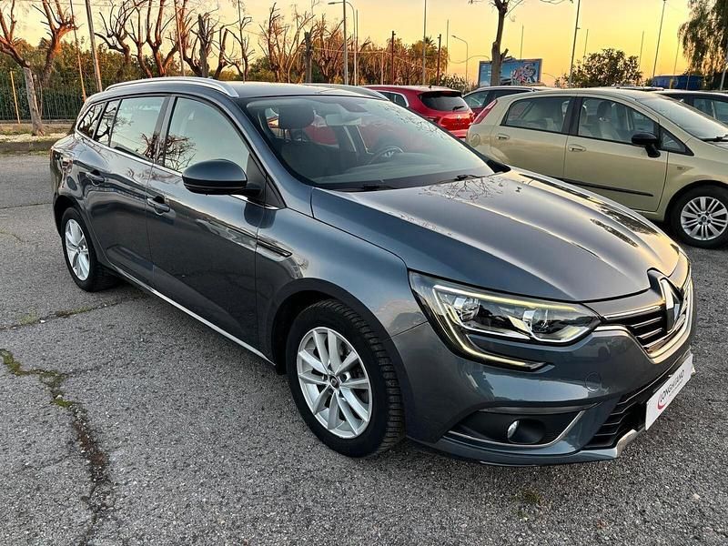 Usata Renault Mégane IV Intens 110 CV (80 kW) 2018 Grigio Berlina