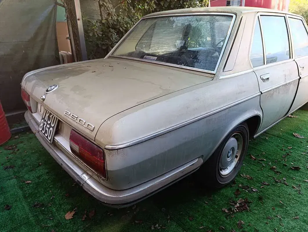 Usata BMW 2500 170 CV (125 kW) 1972 Argento Berlina