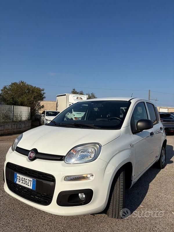 Usata Fiat Panda Pop 80 CV (58 kW) 2015 Bianco Utilitaria