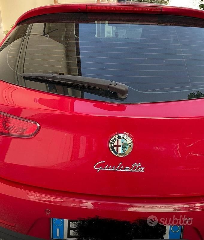 Usata Alfa Romeo Giulietta 109 CV (80 kW) 2014 Rosso Utilitaria
