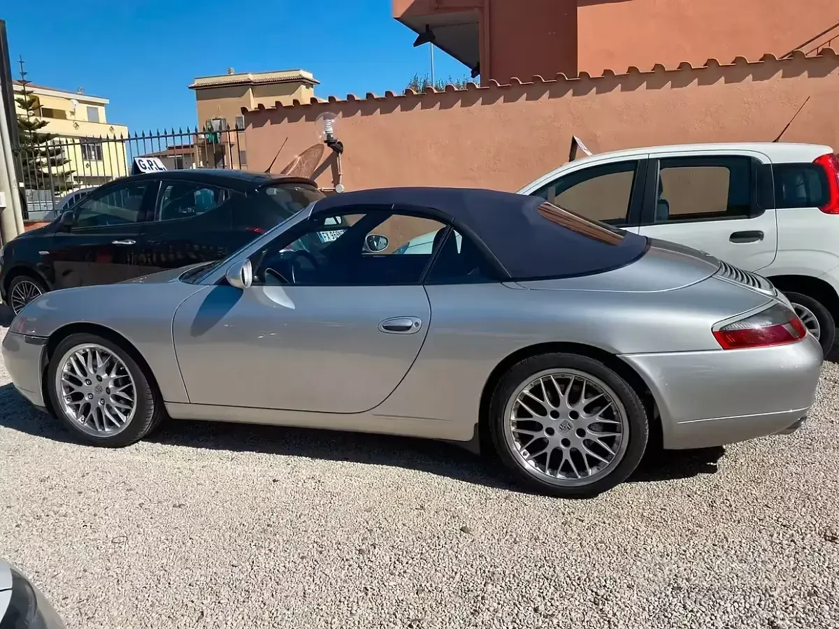 Usata Porsche 911 Carrera Cabriolet 300 CV (220 kW) 2001 Grigio Cabrio