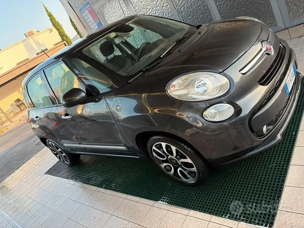 Usata Fiat 500L Living 95 CV (69 kW) 2016 Nero Monovolume