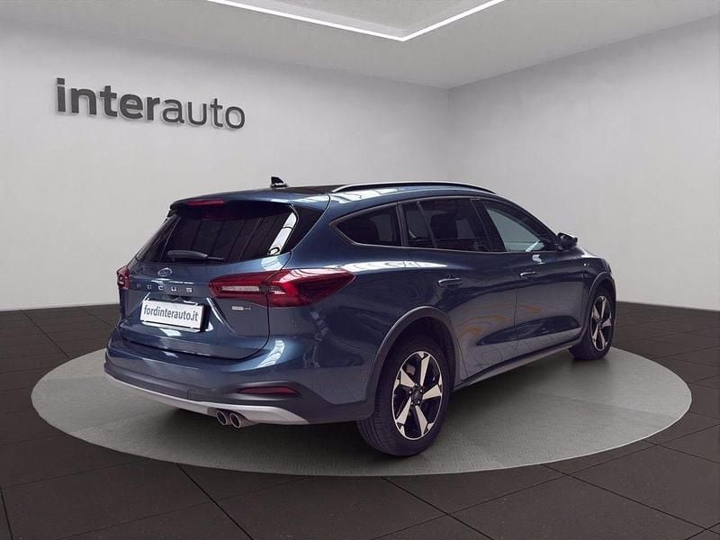 Usata Ford Focus Active 125 CV (91 kW) 2022 Chrome blue Station wagon