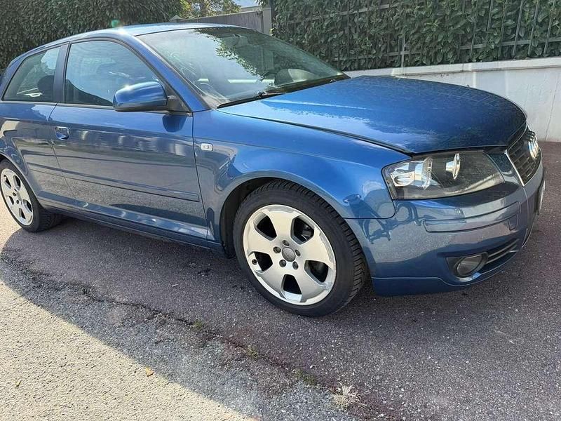Usata Audi A3 Ambition 140 CV (102 kW) 2003 Blu/azzurro Utilitaria