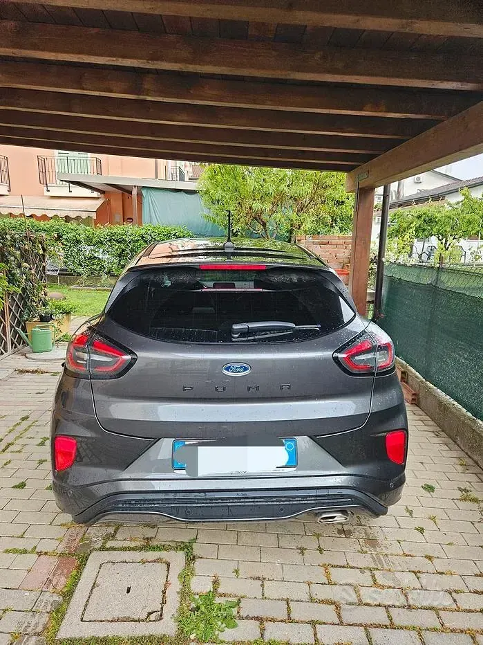 Usata Ford Puma 125 CV (91 kW) 2023 Grigio SUV