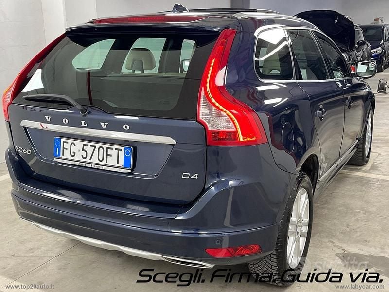 Usata Volvo XC60 Summum 181 CV (133 kW) 2017 Blu/azzurro SUV