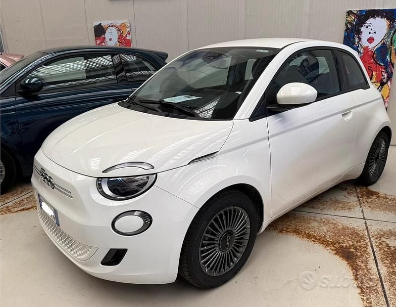 Second-hand Fiat 500e 42 kW (58 CP) 2022 Alb