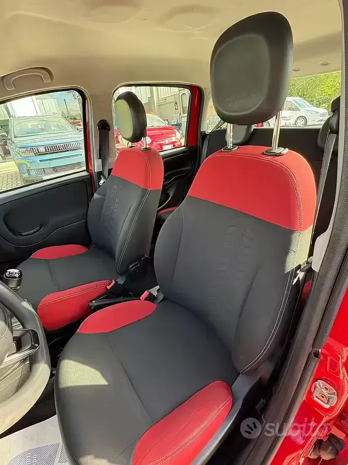 Usata Fiat Panda Easy 69 CV (50 kW) 2018 Rosso Utilitaria