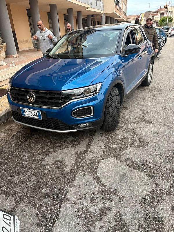 Usata VW T-Roc 2019 Blu SUV