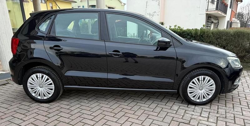 Usata VW Polo Business 75 CV (55 kW) 2015 Blu Berlina