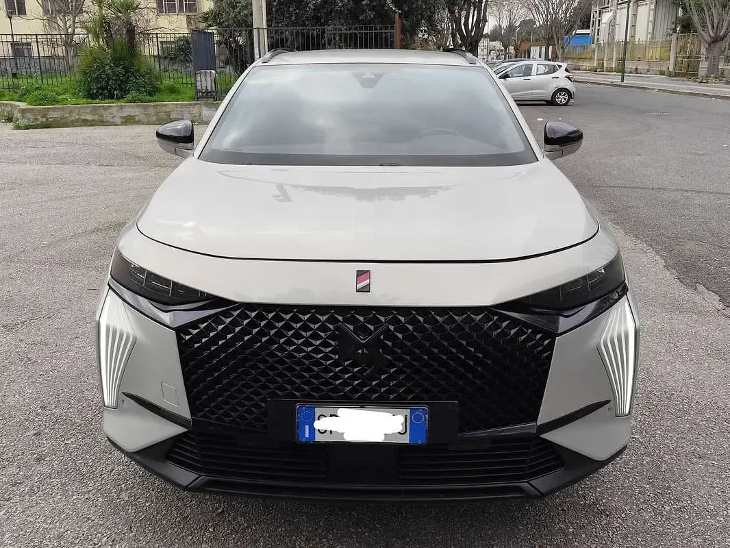 Usata DS Automobiles DS7 Crossback Performance 131 CV (96 kW) 2023 Argento SUV