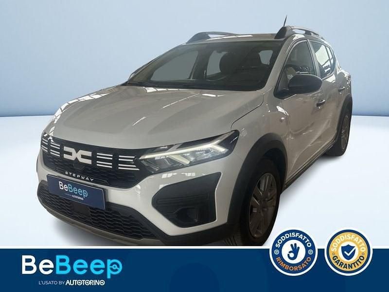 Bianco pastello Usata 2023 Dacia Sandero Essentiel Due volumi | 15.800 € (Buon prezzo) - Immagine 1/3