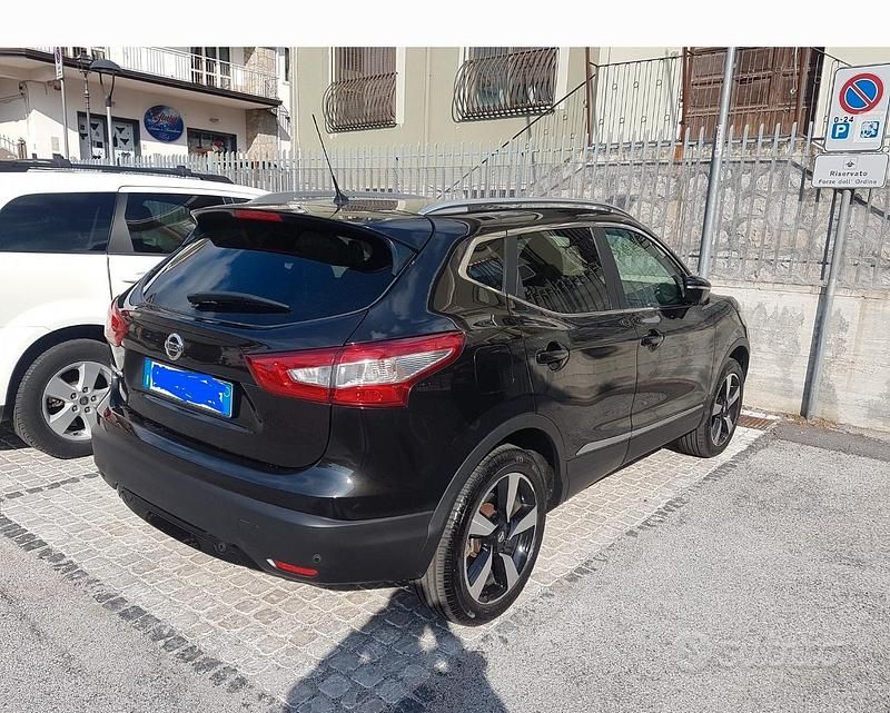 Usata Nissan Qashqai 2017 Nero SUV
