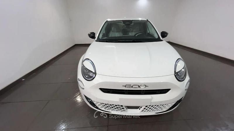 Nuova Fiat 600 La Prima 101 CV (74 kW) 2025 Bianco SUV