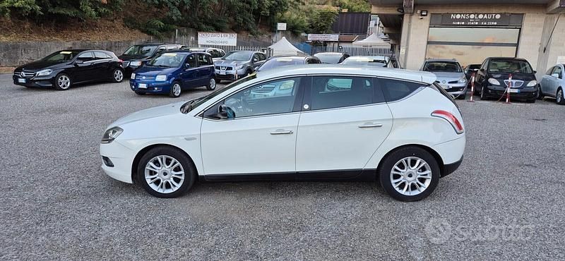 Usata Lancia Delta 120 CV (88 kW) 2013 Bianco Utilitaria