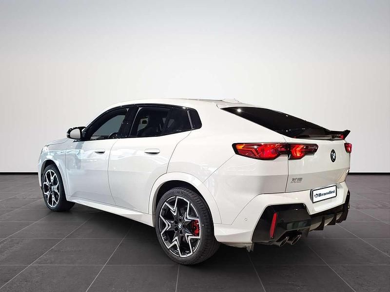Usata BMW X2 317 CV (233 kW) 2024 Alpin white pastello SUV