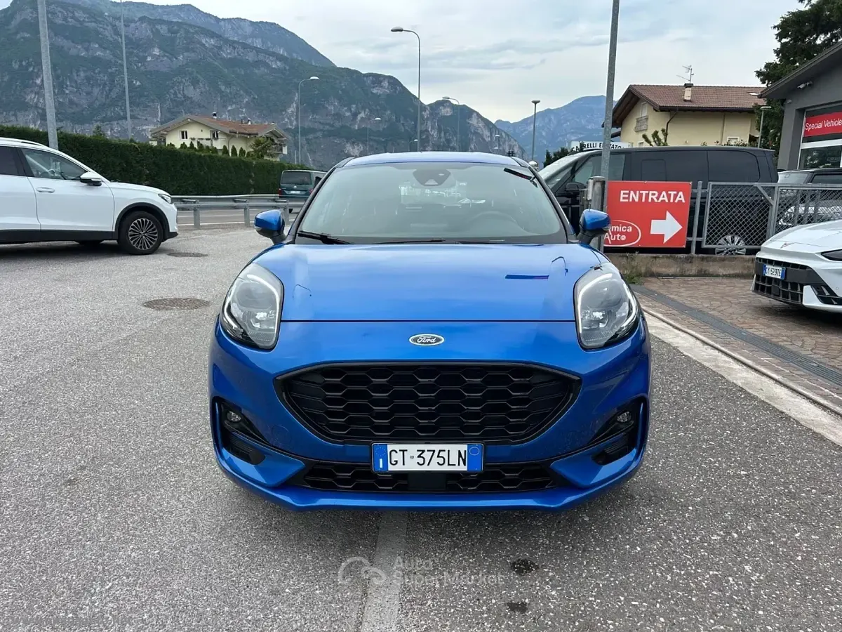 Usata Ford Puma ST 124 CV (91 kW) 2024 Blu/azzurro SUV