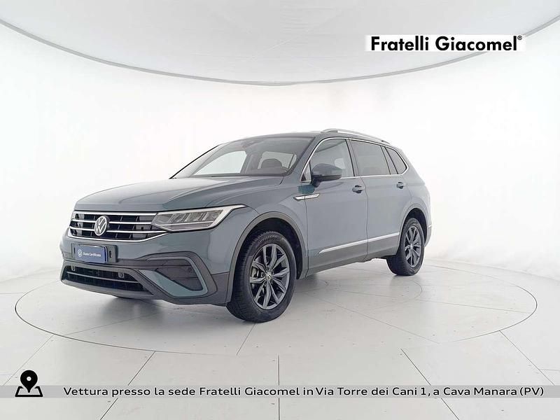 Z3 petroleum blue metallizzato Usata 2022 VW Tiguan Allspace Life SUV | 26.400 € (Super prezzo) - Immagine 1/4