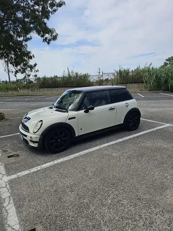 Usata Mini One D 75 CV (55 kW) 2004 Utilitaria