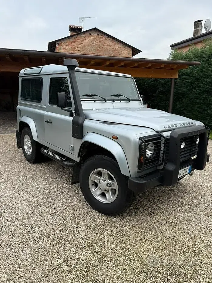 Usata Land Rover Defender S 122 CV (89 kW) 2008 Grigio Station wagon