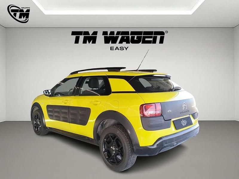 Usata Citroën C4 Shine 99 CV (72 kW) 2017 Verde SUV