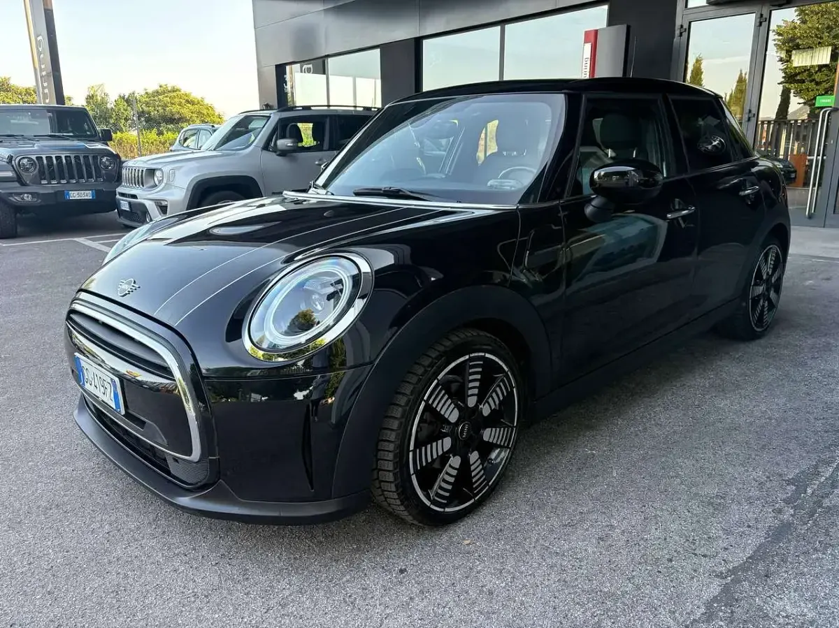 Usata Mini Cooper 136 CV (100 kW) 2021 Nero metallizzato Utilitaria
