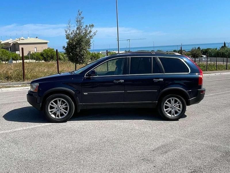 Usata Volvo XC90 Executive 163 CV (119 kW) 2004 Blu/azzurro SUV