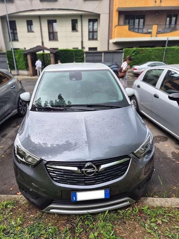 Usata Opel Crossland X Innovation 110 CV (80 kW) 2018 Grigio SUV