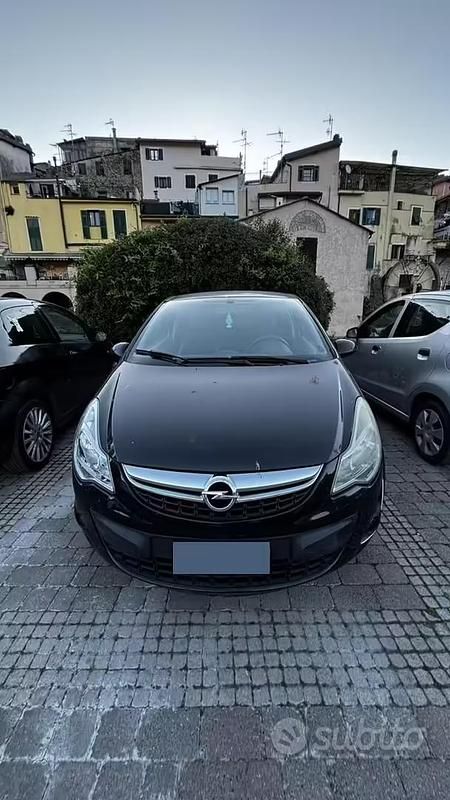 Usata Opel Corsa 85 CV (62 kW) 2013 Nero Utilitaria