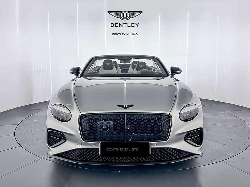 Nuova Bentley Continental 680 CV (500 kW) 2026 Grigio Cabrio