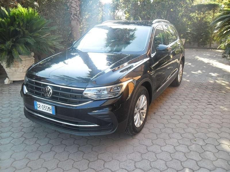 Nero Usata 2023 VW Tiguan Life SUV | 28.000 € (Super prezzo) - Immagine 1/4