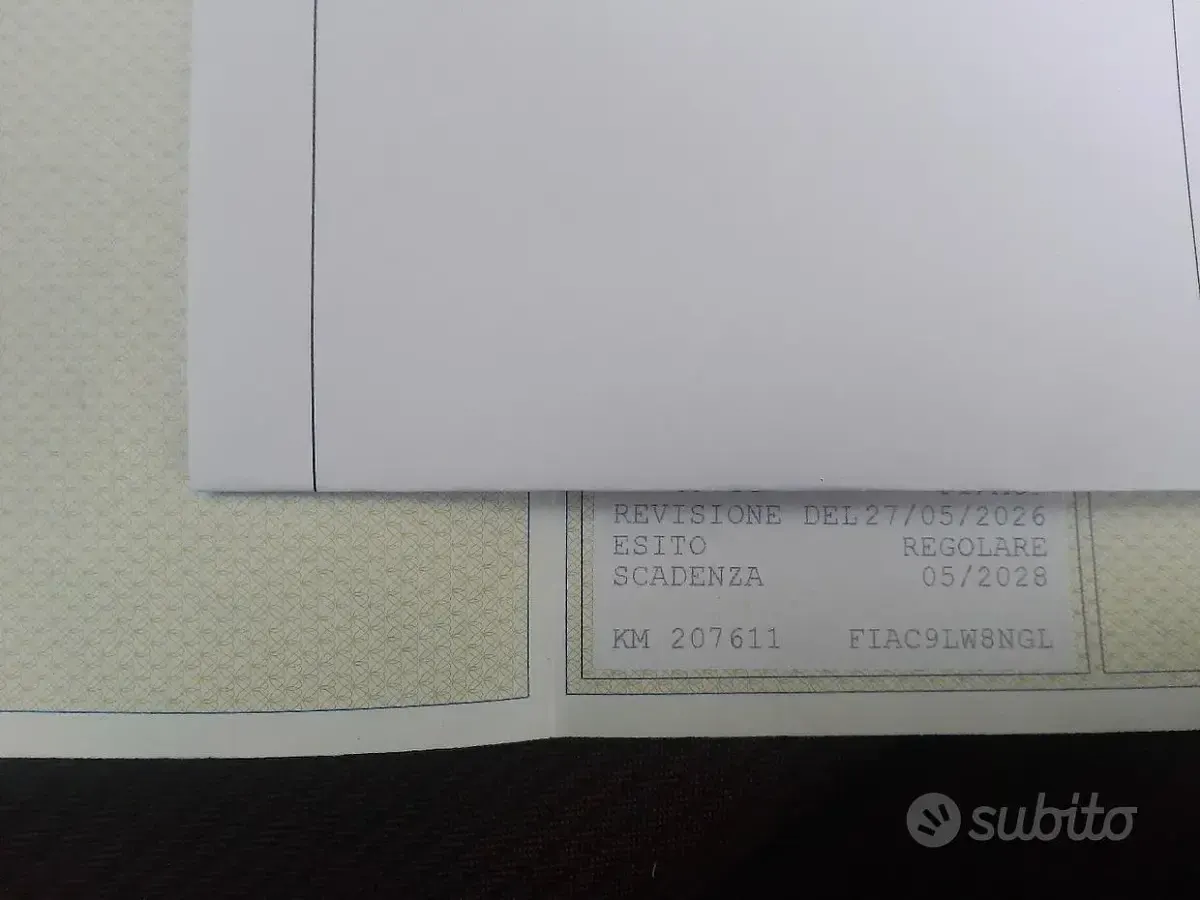 Usata Ford Fiesta 75 CV (55 kW) 2006 Rosso Utilitaria