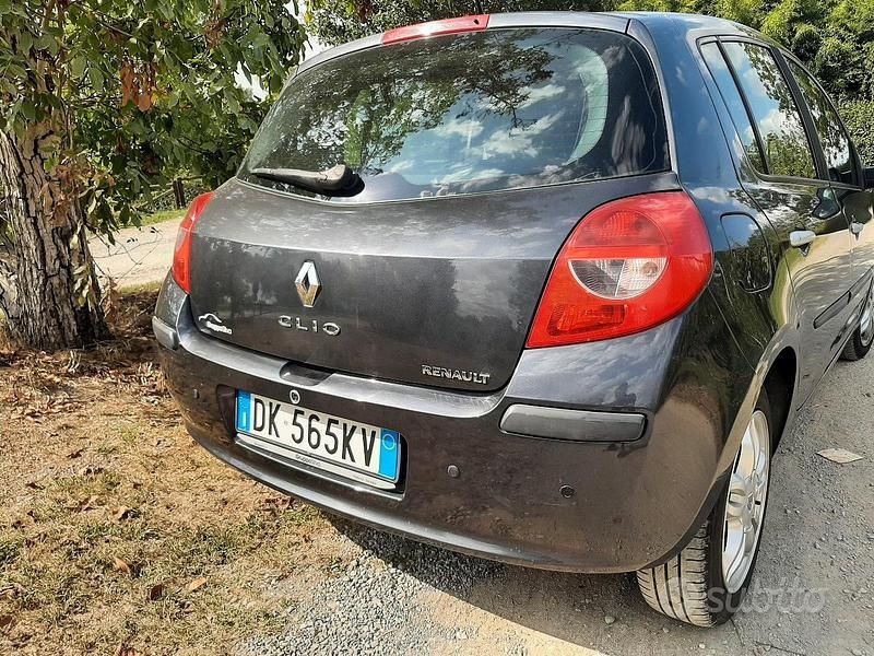 Usata Renault Clio II 2007 Nero Utilitaria
