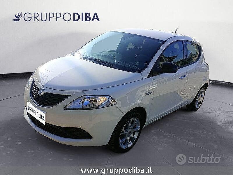 Bianco Usata 2019 Lancia Ypsilon Gold Due volumi | 11.000 € (Buon prezzo) - Immagine 1/4