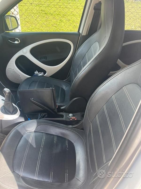 Usata Smart ForFour 2015 Bianco Utilitaria