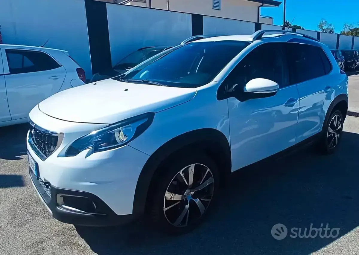 Usata Peugeot 2008 120 CV (88 kW) 2018 Bianco SUV