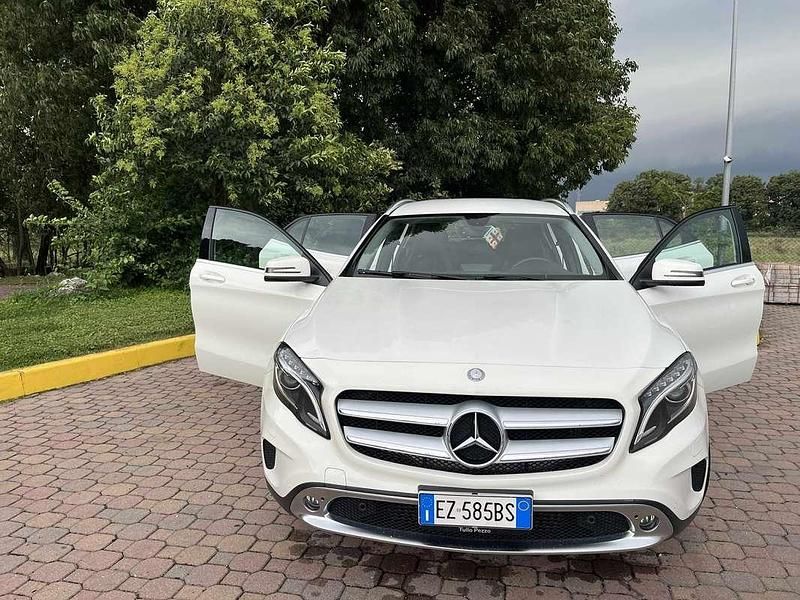 Usata Mercedes GLA200 Urban 136 CV (100 kW) 2015 SUV