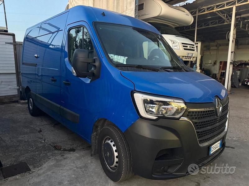 Usata Renault Master 136 CV (100 kW) 2020 Blu Berlina