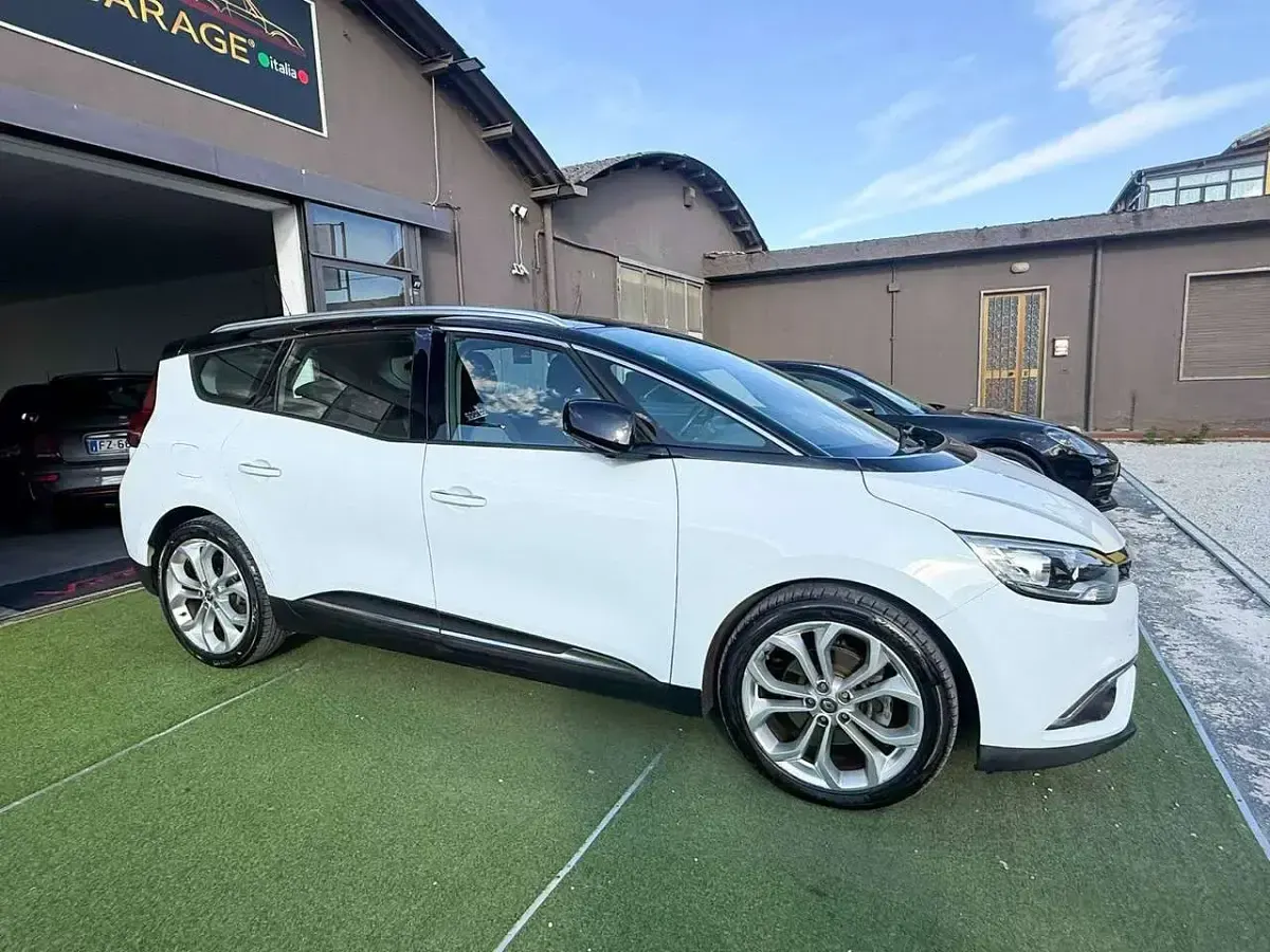 Usata Renault Grand Scénic IV Bose Edition 110 CV (80 kW) 2017 Bianco Monovolume