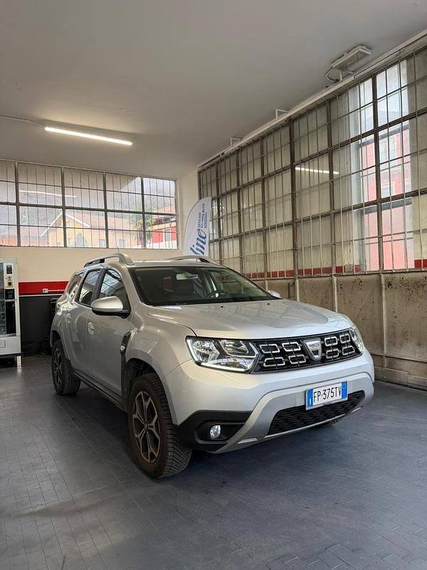 Usata Dacia Duster Prestige 110 CV (80 kW) 2018 Argento Station wagon