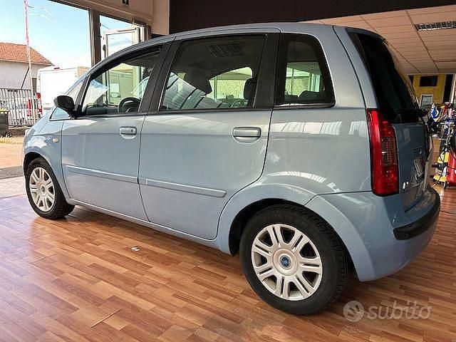 Usata Fiat Idea 95 CV (69 kW) 2004 Blu Monovolume
