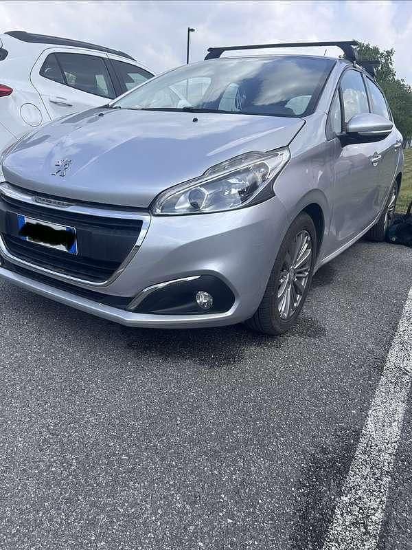Usata Peugeot 208 Active 75 CV (55 kW) 2018 Utilitaria