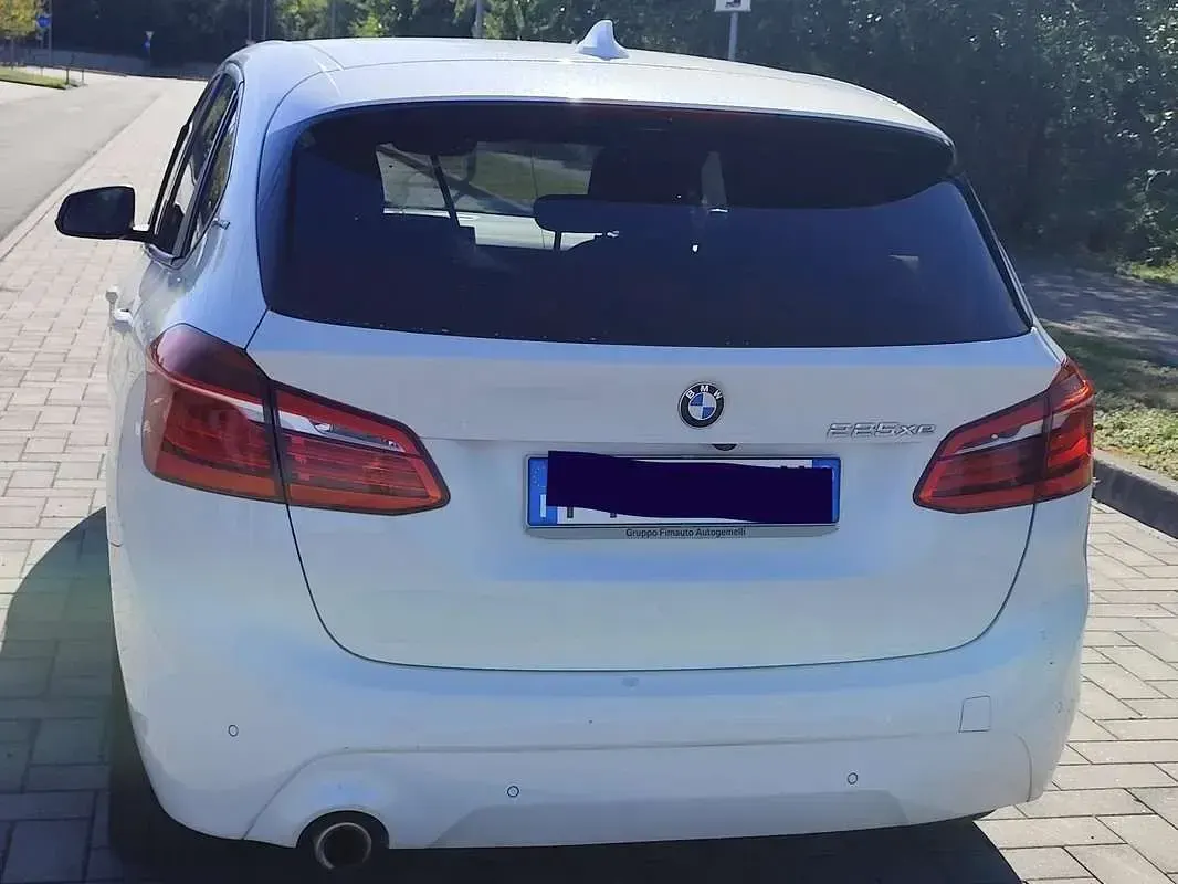Usata BMW 225 Active Tourer Advantage 136 CV (100 kW) 2018 Bianco Monovolume